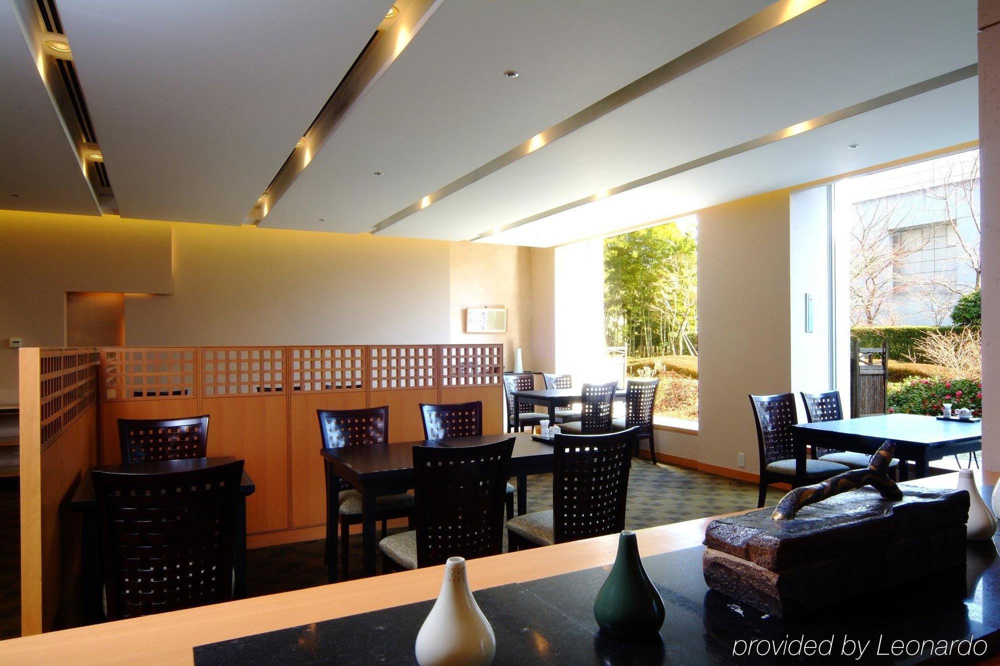 Rembrandt Hotel Ebina Restaurang bild