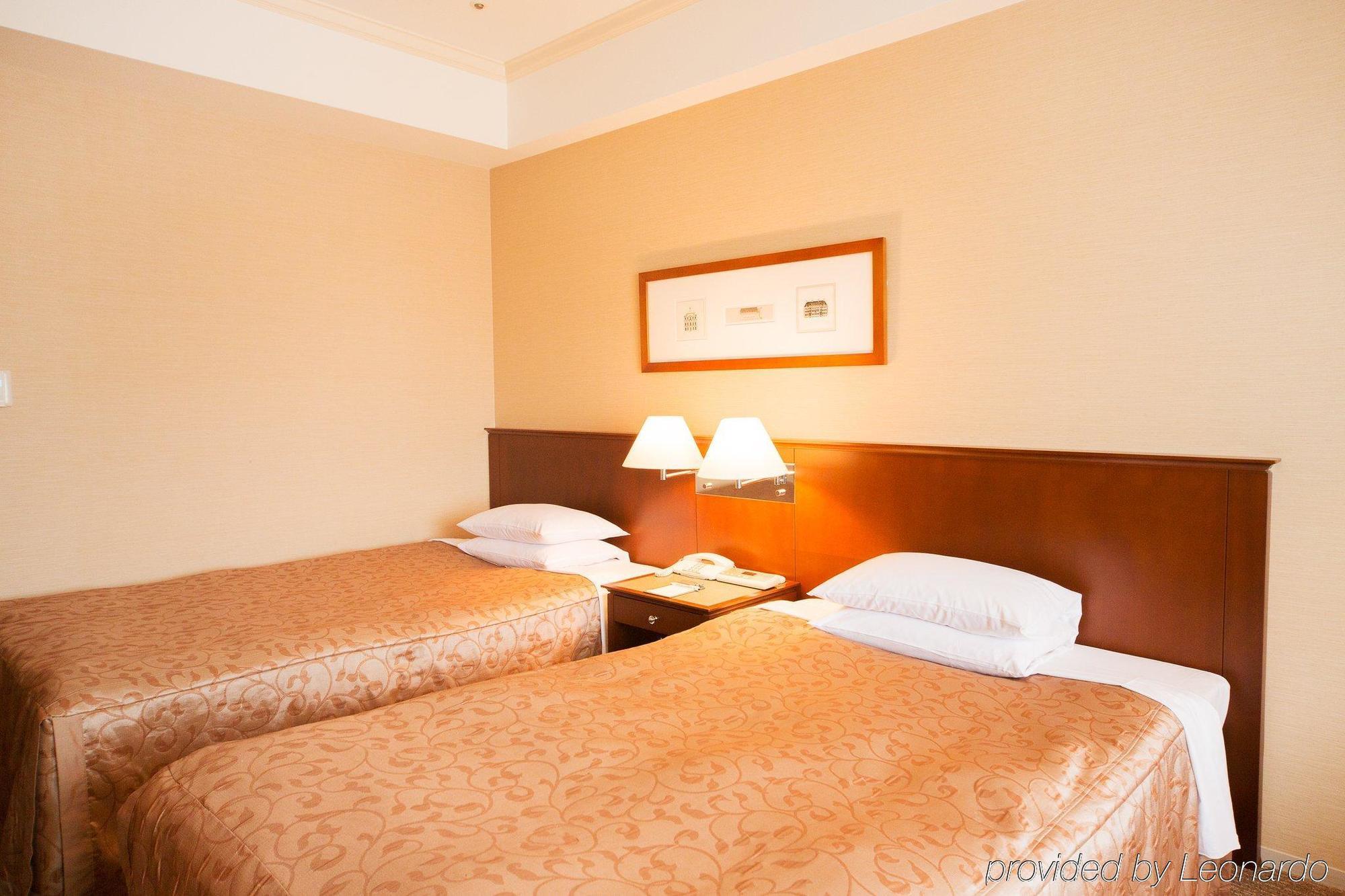Rembrandt Hotel Ebina Exteriör bild