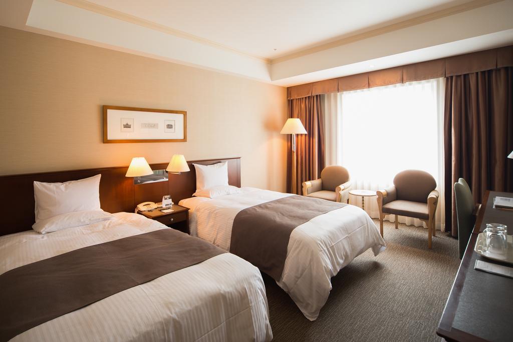 Rembrandt Hotel Ebina Exteriör bild