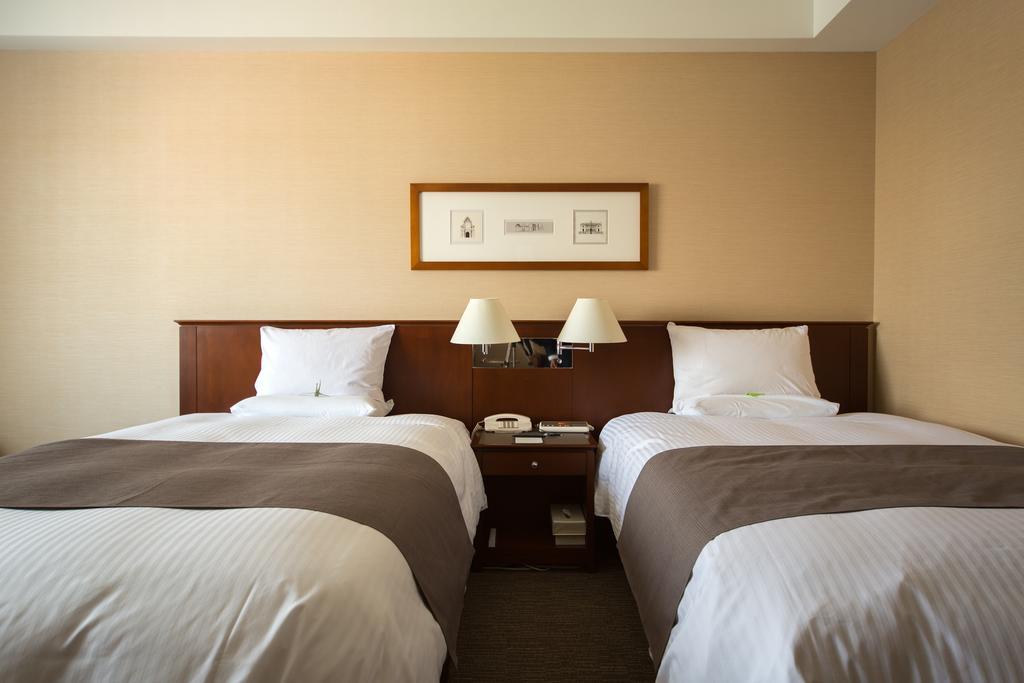 Rembrandt Hotel Ebina Exteriör bild