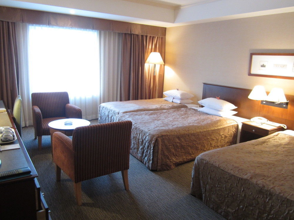 Rembrandt Hotel Ebina Exteriör bild