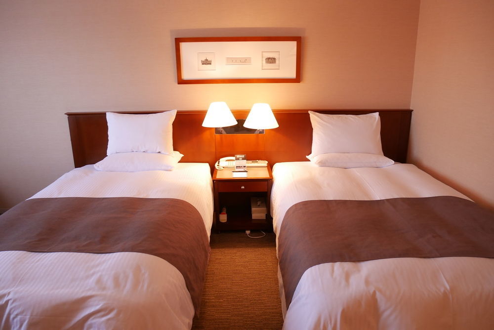 Rembrandt Hotel Ebina Exteriör bild