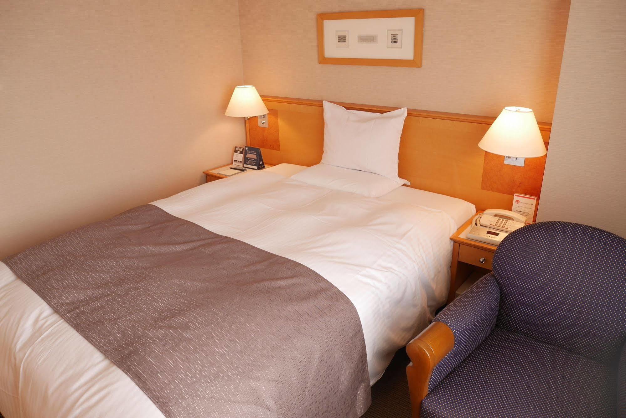 Rembrandt Hotel Ebina Exteriör bild