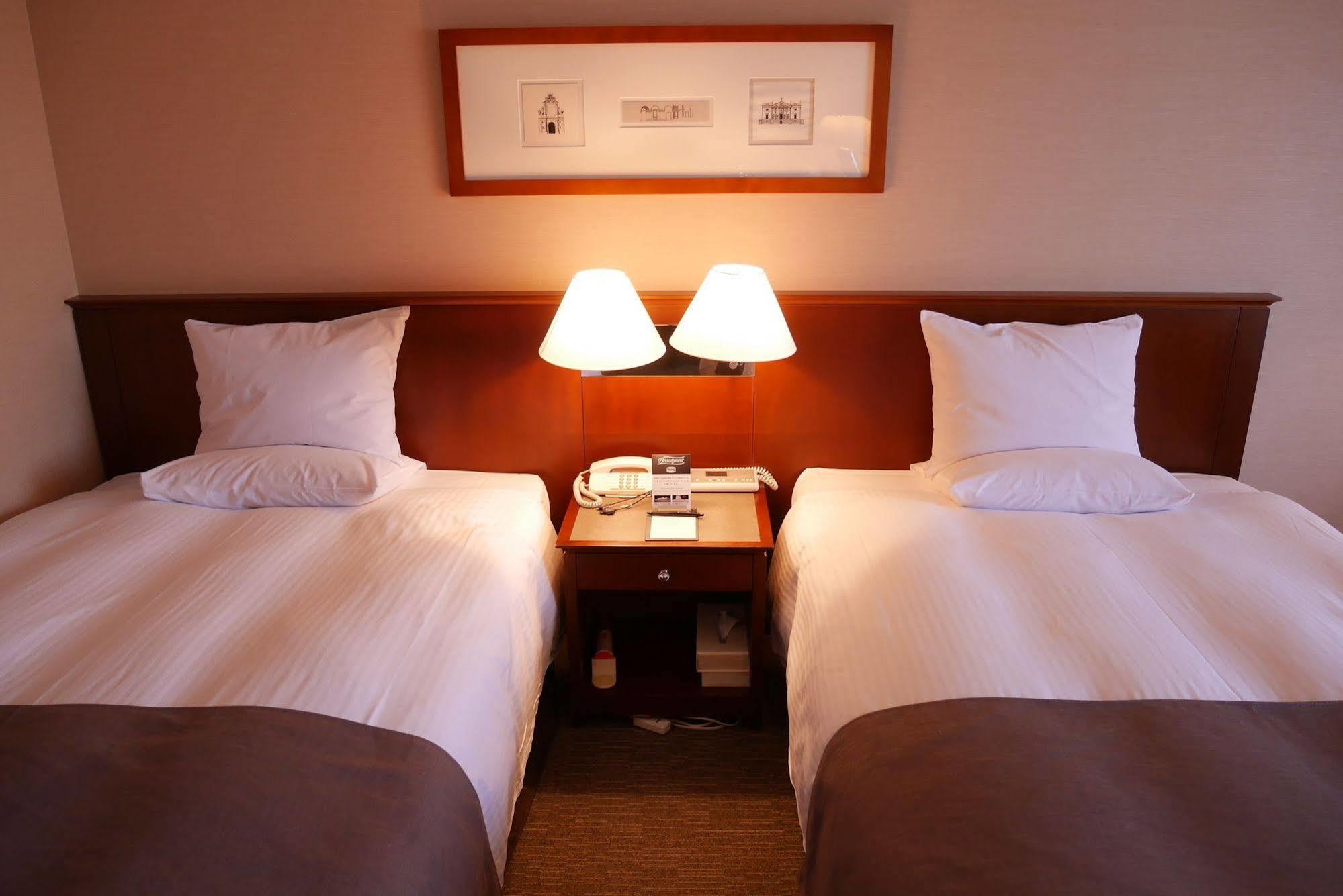 Rembrandt Hotel Ebina Exteriör bild