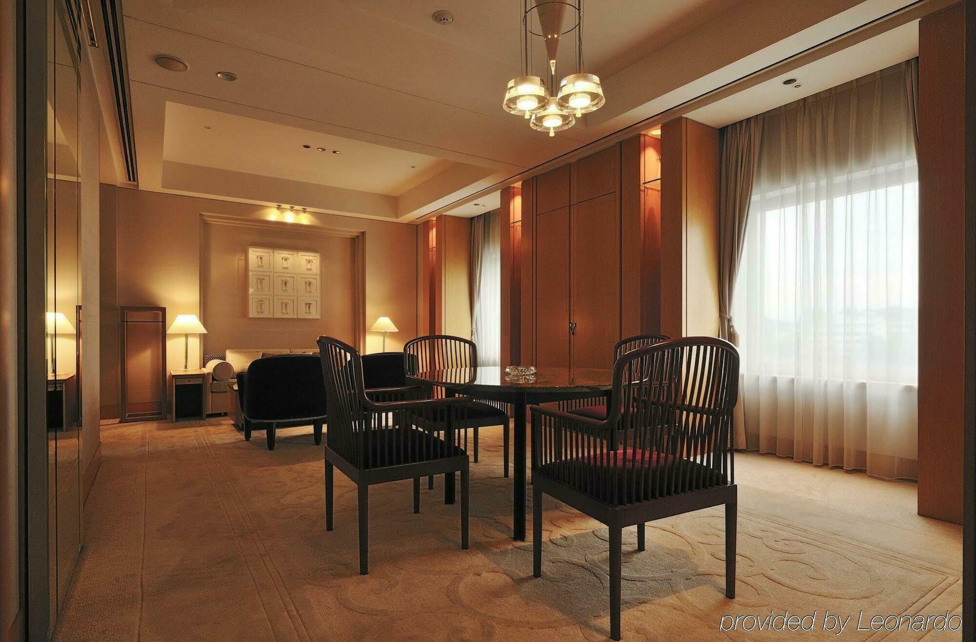 Rembrandt Hotel Ebina Exteriör bild